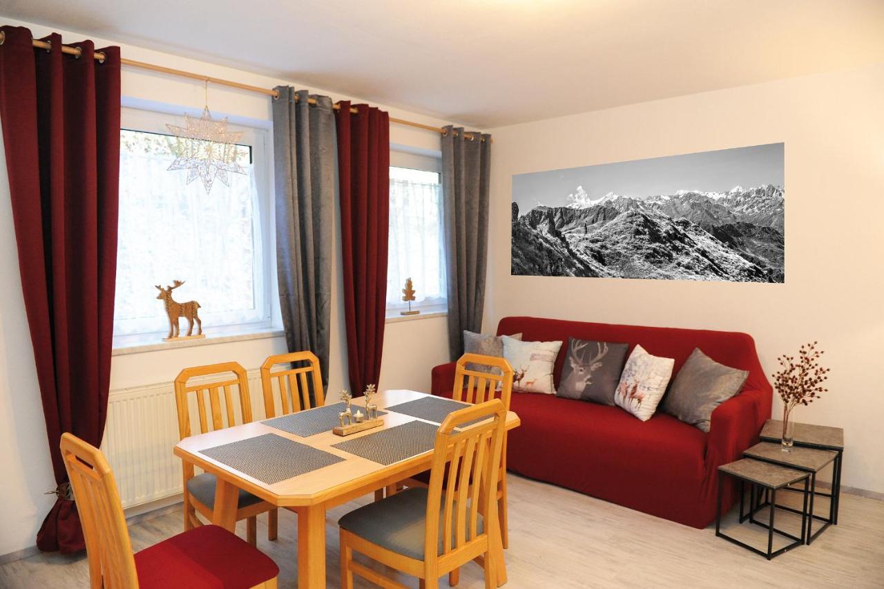 Glemmy Appartements Inkl Sommercard Viehhofen Exteriör bild