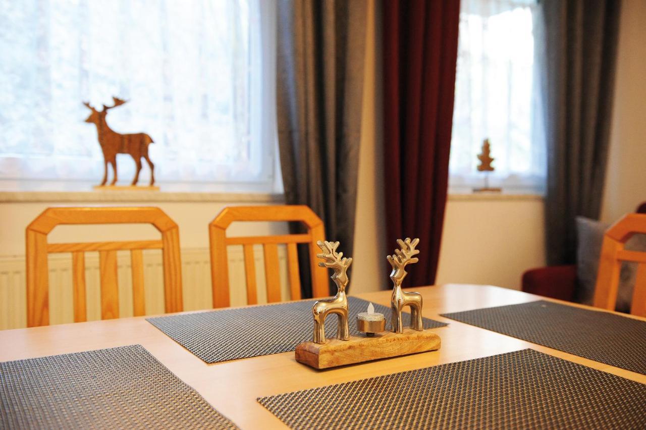 Glemmy Appartements Inkl Sommercard Viehhofen Exteriör bild