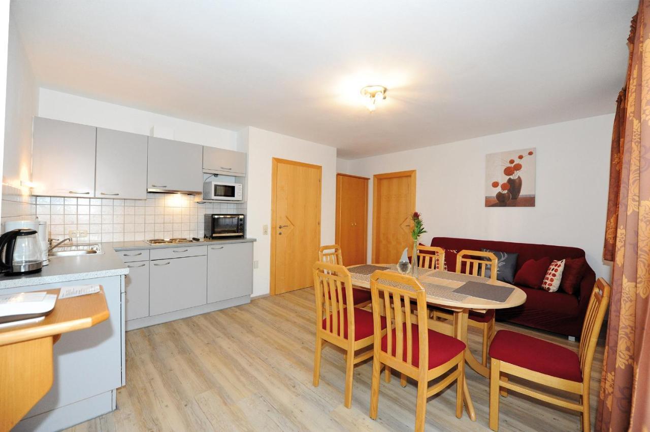 Glemmy Appartements Inkl Sommercard Viehhofen Exteriör bild