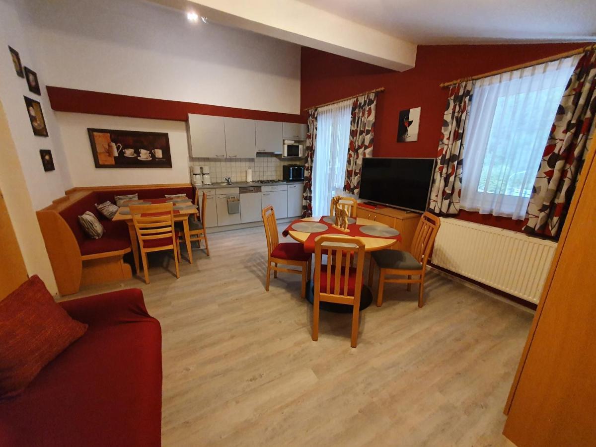 Glemmy Appartements Inkl Sommercard Viehhofen Exteriör bild