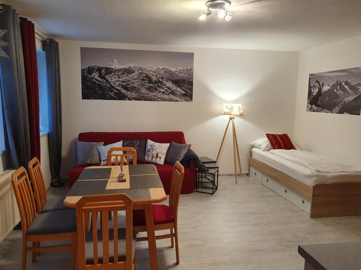 Glemmy Appartements Inkl Sommercard Viehhofen Exteriör bild