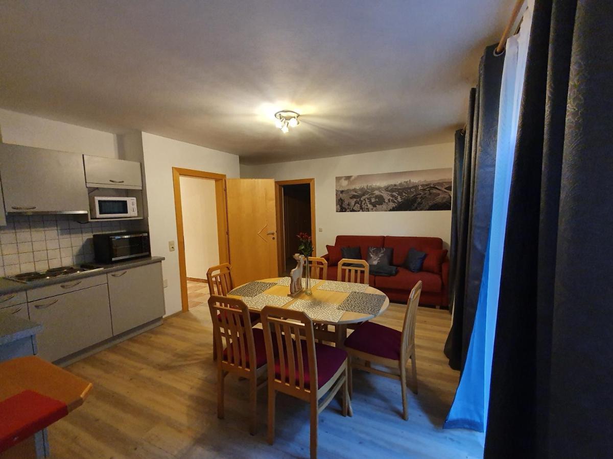 Glemmy Appartements Inkl Sommercard Viehhofen Exteriör bild