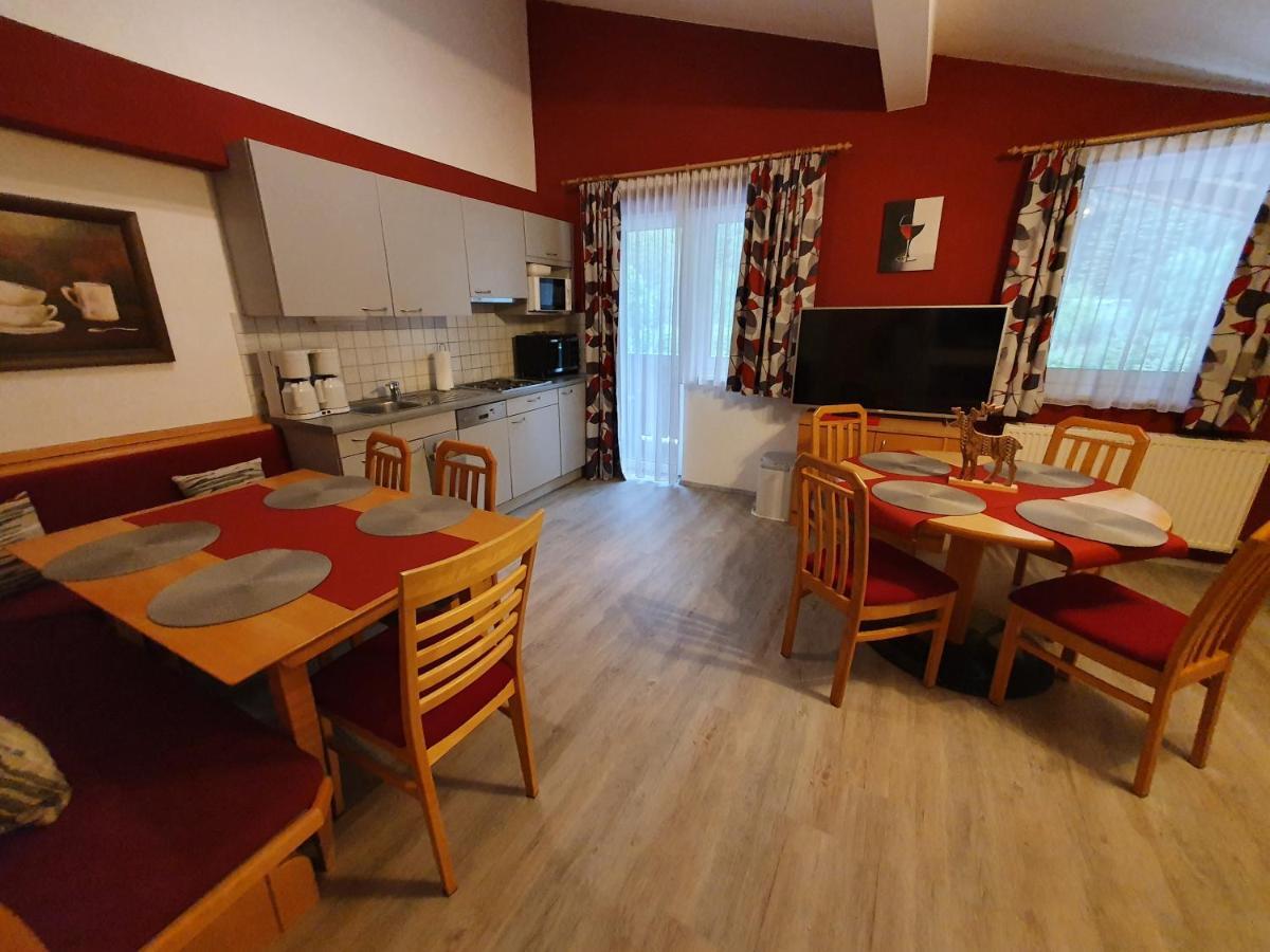 Glemmy Appartements Inkl Sommercard Viehhofen Exteriör bild